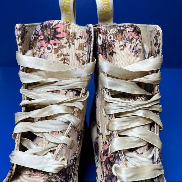 Dr. Martens Womens Beckett 'Wild Rose' Beige Canvas Boots 7 - Picture 3 of 13